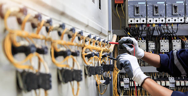 Professional Electrician technician working in Stony Brook, NY